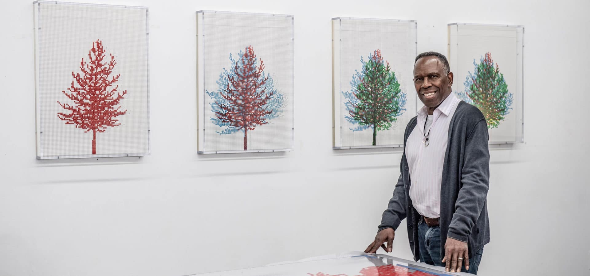 photo of Charles Gaines in art gallery
